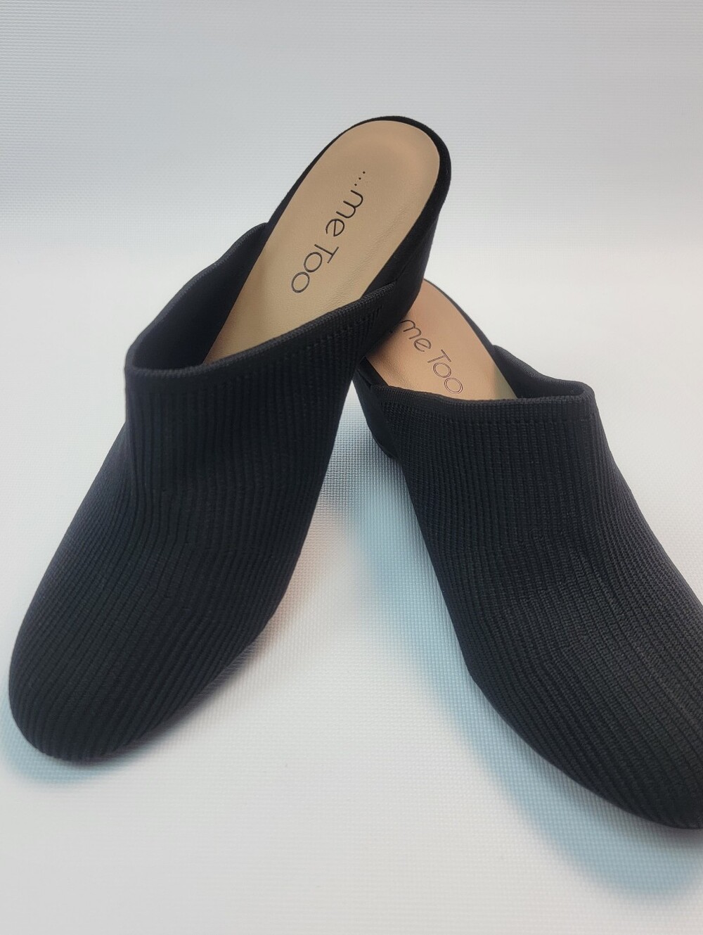 me too Black Ribbed Knit Slip-On Mules Clogs Heel Wedges Elegant Stylish Sz 9½ M